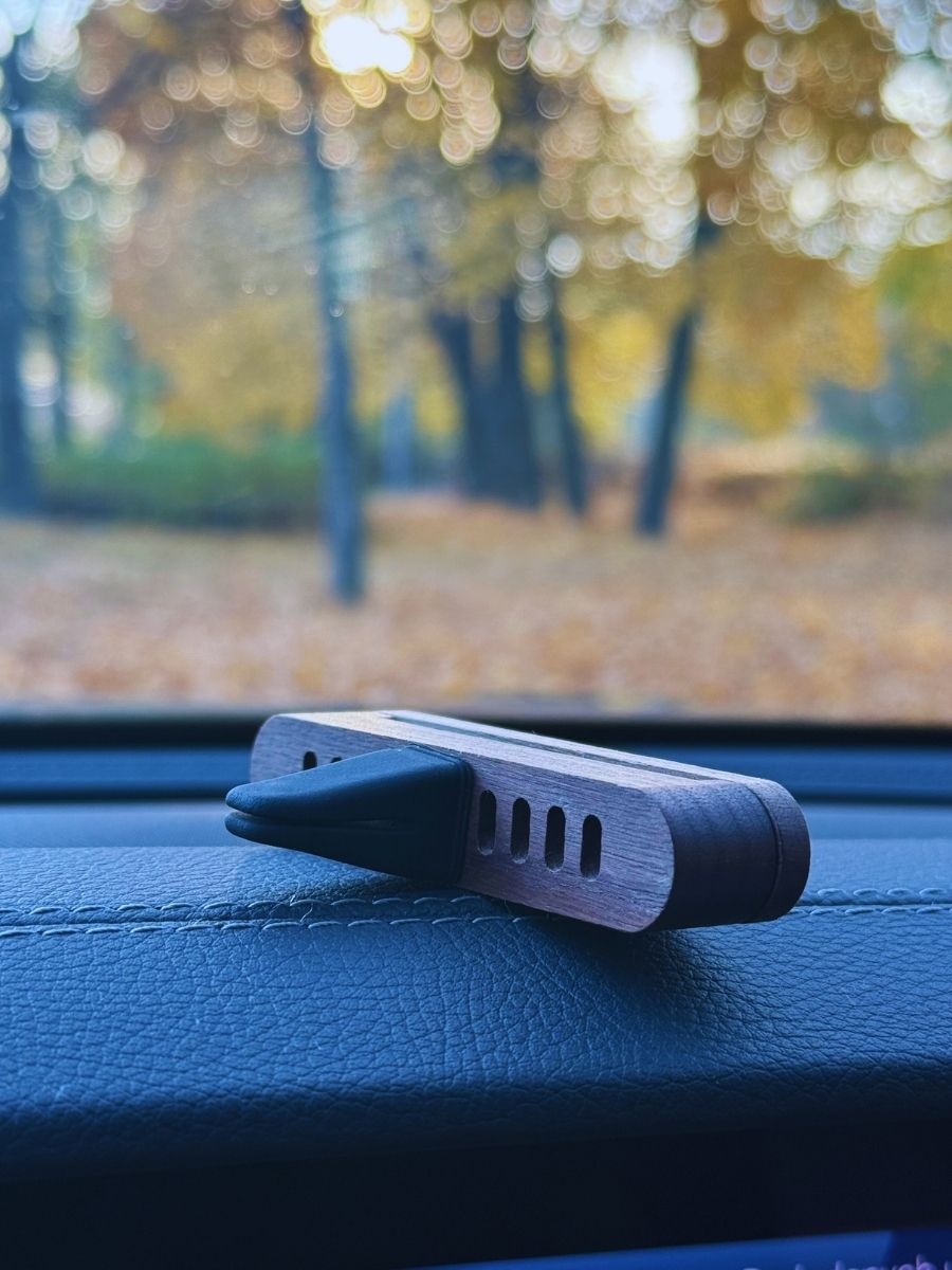 DREWNIANY DYFUZOR ZAPACHOWY DO WENTYLACJI